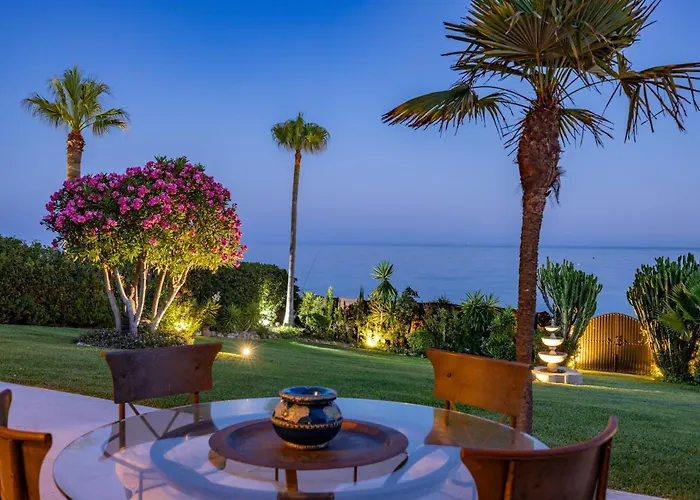 فيلة Andalusian House