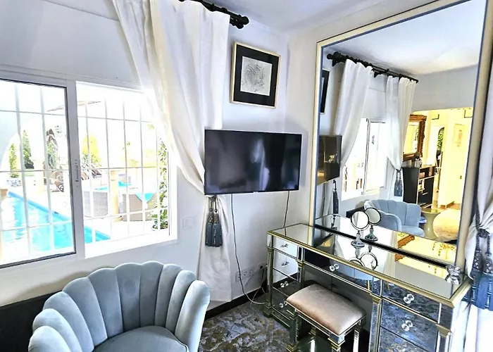 Andalusian House فيلة